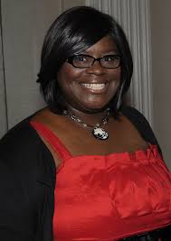 Retta entertains Welcome Week crowd