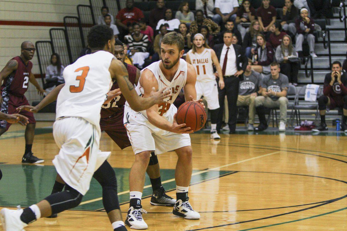 Men’s team aims to improve on lackluster 2014 campaign