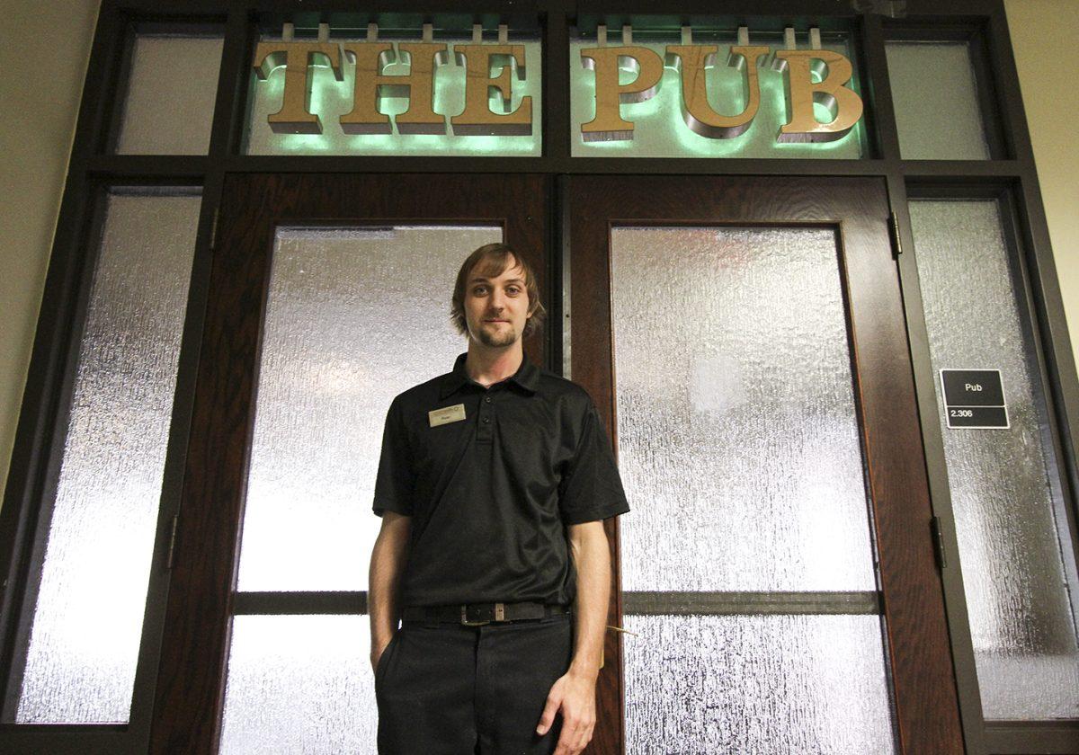 Ryan Noelle moved to Dallas in search of opportunities to study computer science and works at the Pub to support himself. Noelle settled in Dallas after moving around Texas throughout his childhood. Photo by Andrew Gallegos | Photo Editor.