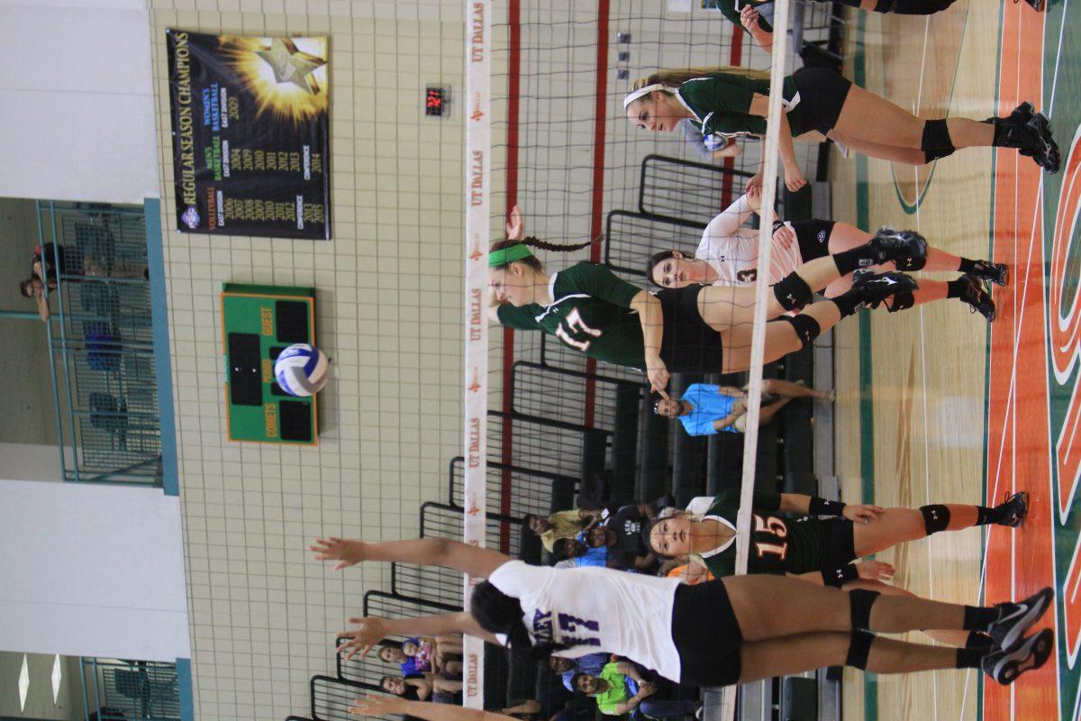 Outside hitter Holyn Handley goes for a kill against Wiley College on Sept. 2. Handley recorded four total kills for the match. The Comets defeated Wiley College in their season opener in straight sets, 3-0. Photo by Ankith Averineni | Mercury Staff.