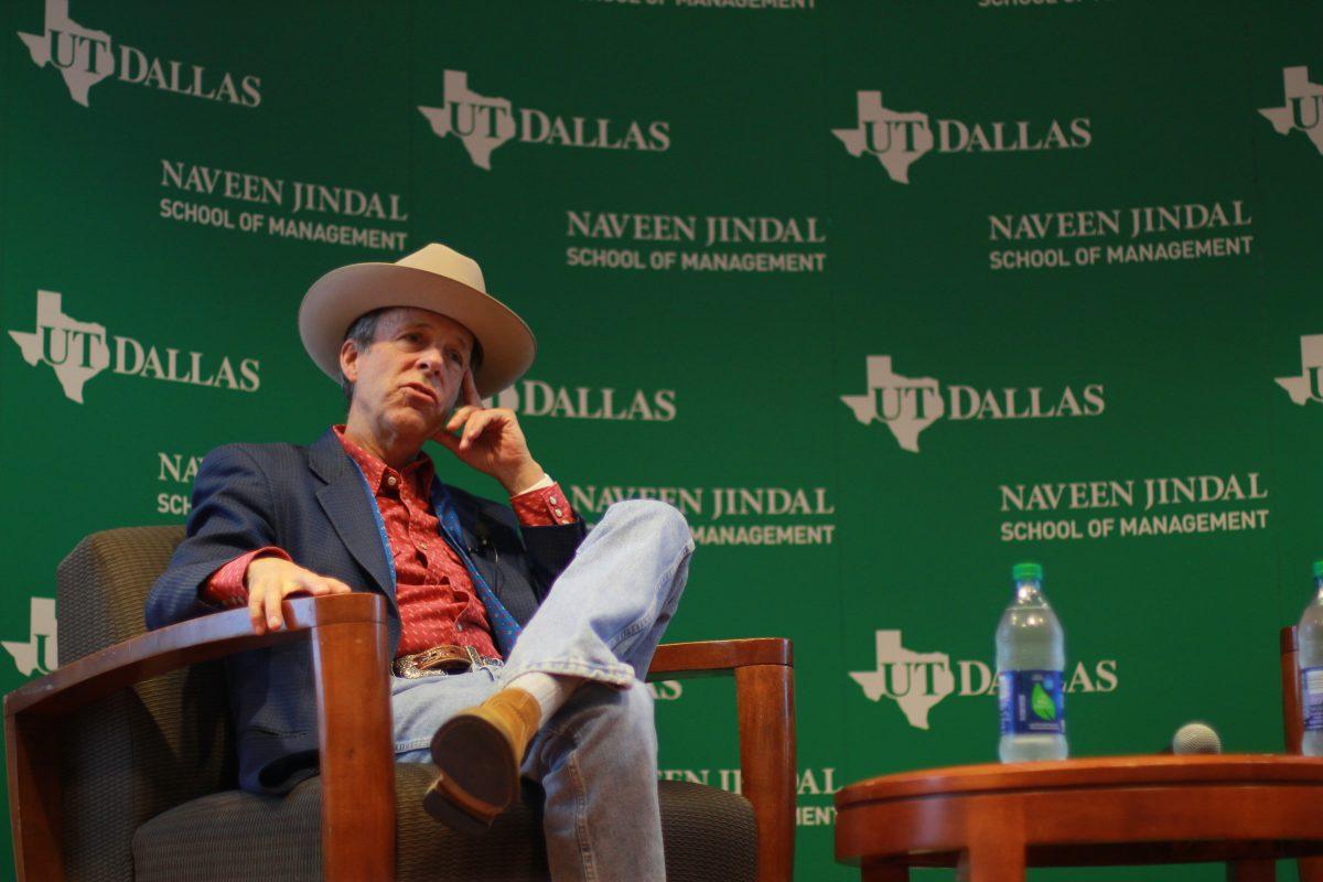 Co-founder of No Labels Mark McKinnon came to campus on Nov. 28 to discuss his career as a political adviser, television producer and newspaper columnist. McKinnon discussed the unusual nature of the 2016 election, among other topics, with The Mercury. Photo by Ankith Averineni | Mercury Staff.