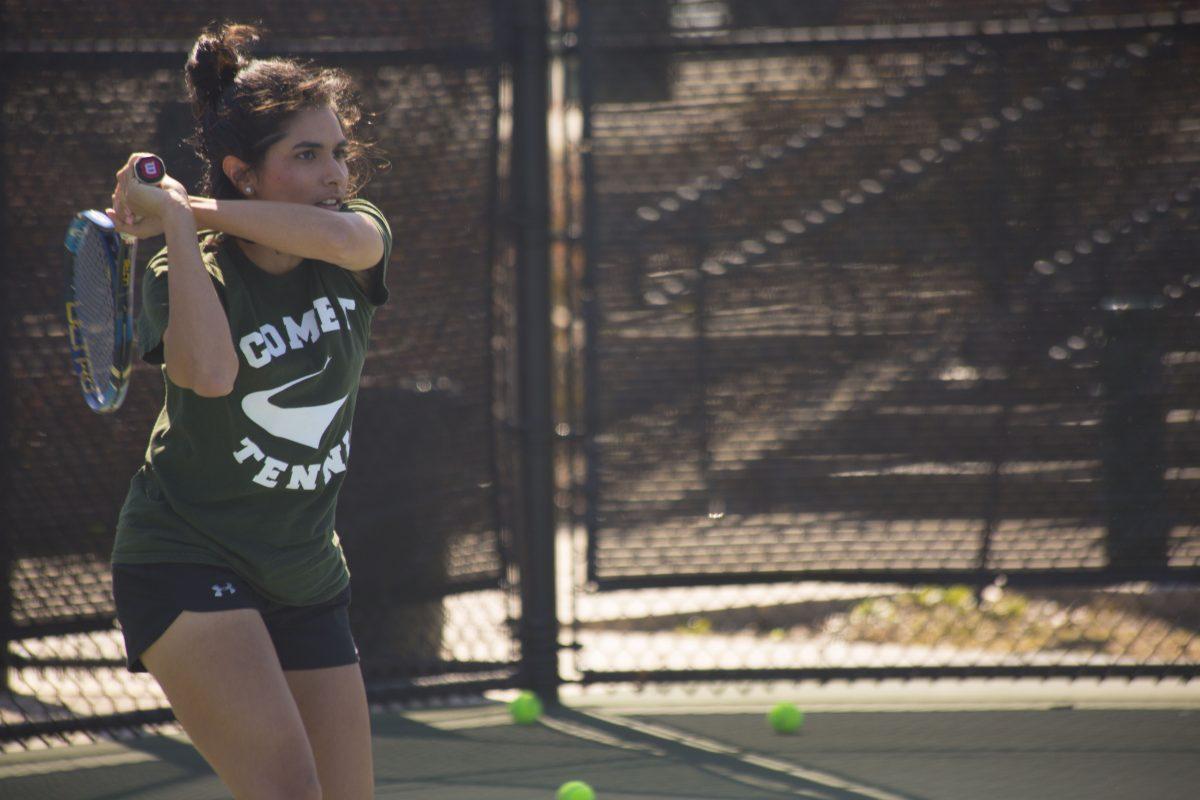 Junior Sumvruta Iyengar practices on March 2 to prepare for the team’s March 3 match against Sul Ross State. The Comets defeated the Lobos 9-0 to stay undefeated this season. The men’s team also posted a 9-0 shutout against Sul Ross. Photo by Noah Whitehead | Mercury Staff.