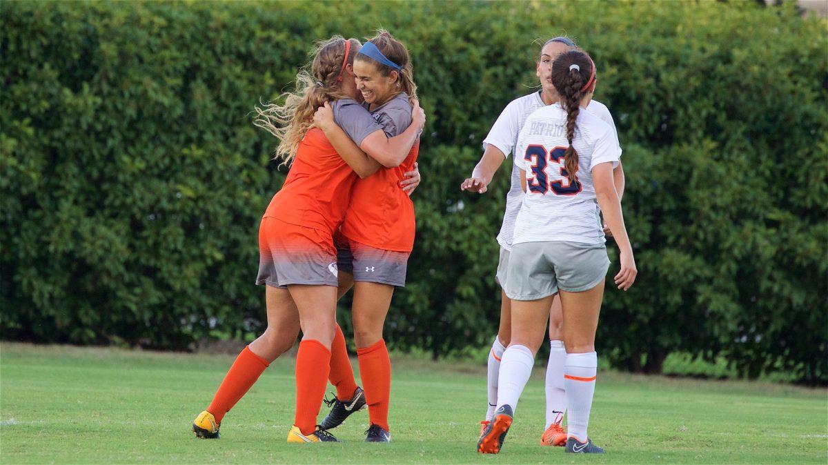 Women's soccer holds a cumulative score of 34-1 and remains undefeated. Photo courtesy of UTD Women's Soccer.
