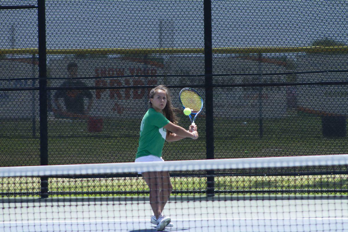 Global business sophomore Vivian Sepulveda (above) and her partner JoLynn Scriven won 8-0 in a doubles match against Sul Ross State on April 12. Photo by Soujanya Bhat | Mercury Staff.