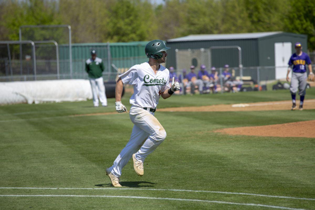 Senior infielder Matt Mikusek competes against Mary Hardin-Baylor on March 26. Photo by Amina Hussain | Mercury Staff.