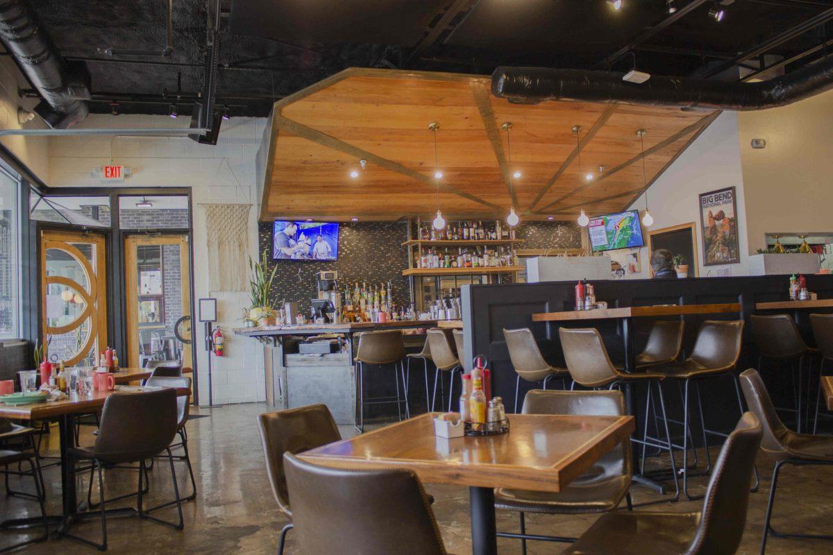 Communion provides a coffeeshop, diner and cooperative space all in one, but
there are small issues with the coffee and diner. Students can study for free at UTD. Photo by Ben Nguyen | Managing Editor