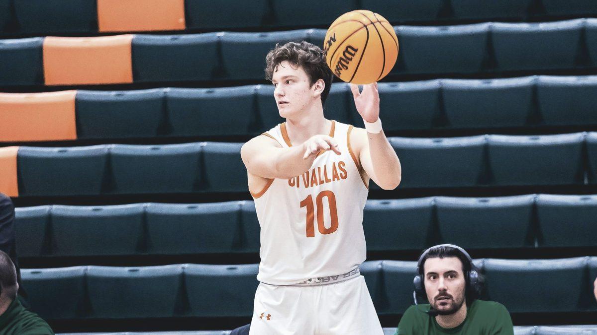 Sophomore Rob Wade has established himself as a team-first player, leading in rebounds and blocks. | Photo courtesy of UTD Athletics. 