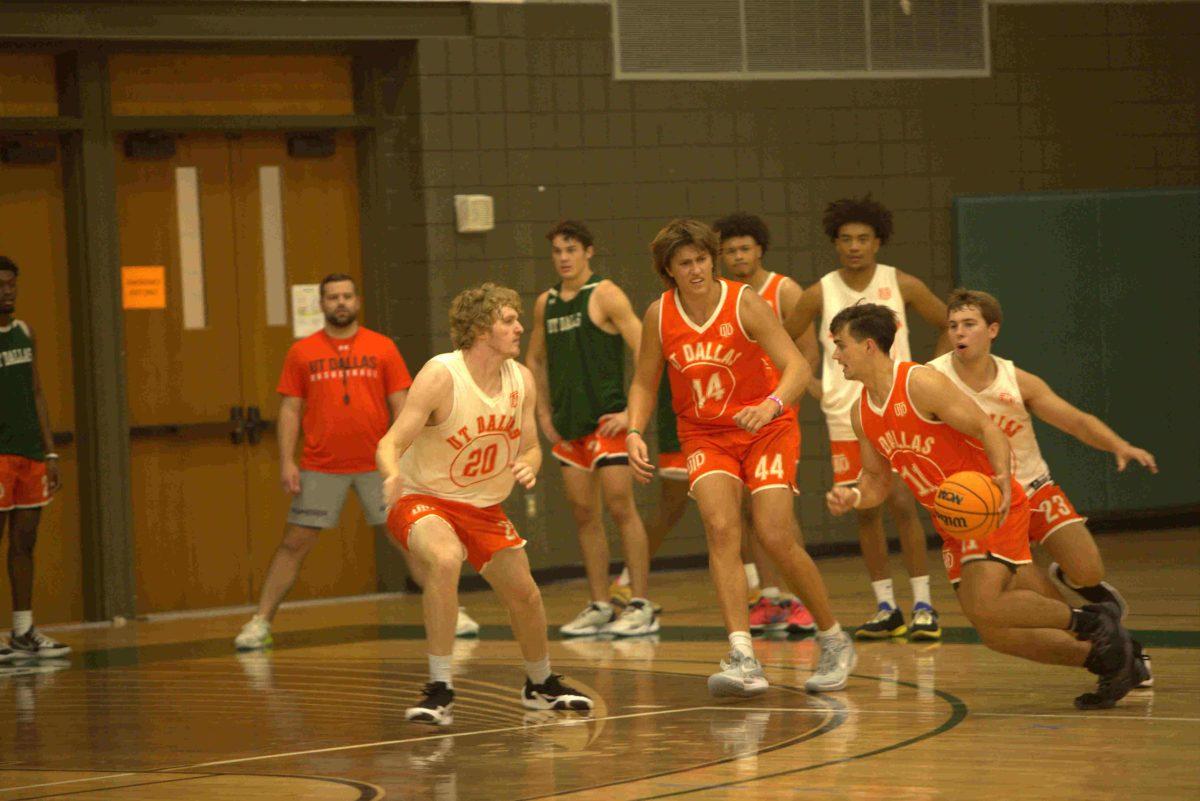 Men's basketball preparing their moves for the season on Friday Sept. 29. All Photos By Hridya Dhulipala | Mercury Staff